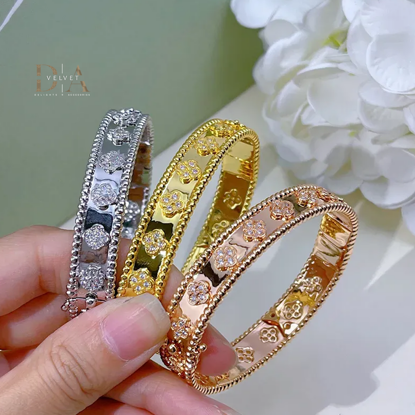 Women's Luxury Clover Bracelet with Diamonds Gold Plated 21K