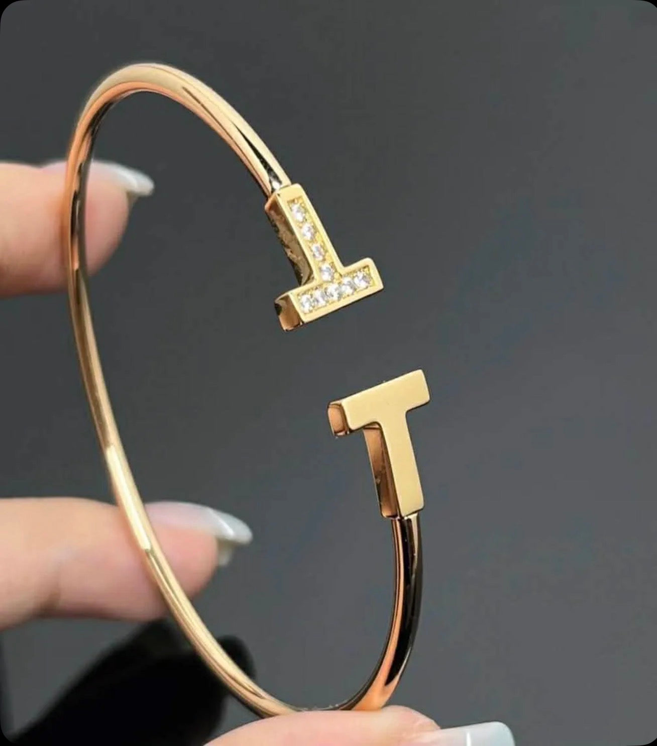 Minimal T Gold Bangle