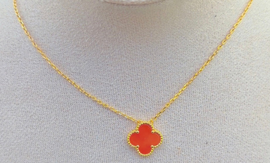 Clover necklace