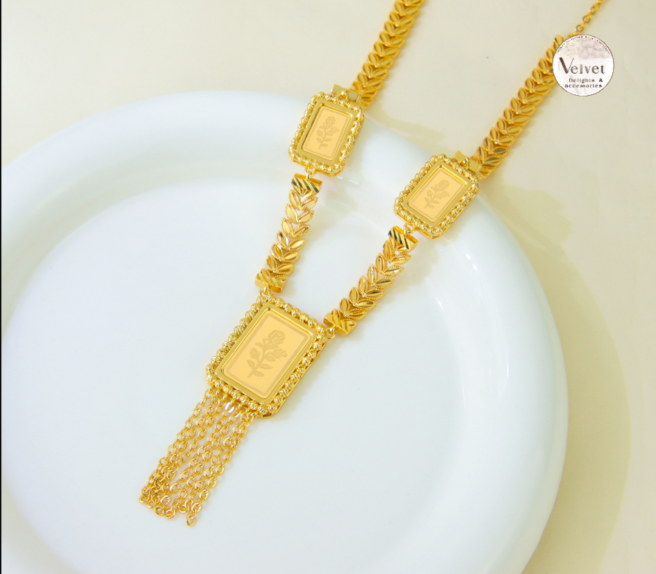 Elegant Rose Pattern Weed Leaf Jewelry Tassel Pendant Necklace