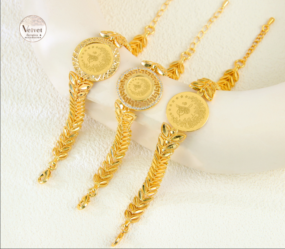 Elegant Adjustable Gold Plated 22k Coin Bracelet Luxury Watch Shaped Zircon Bracelet for Women