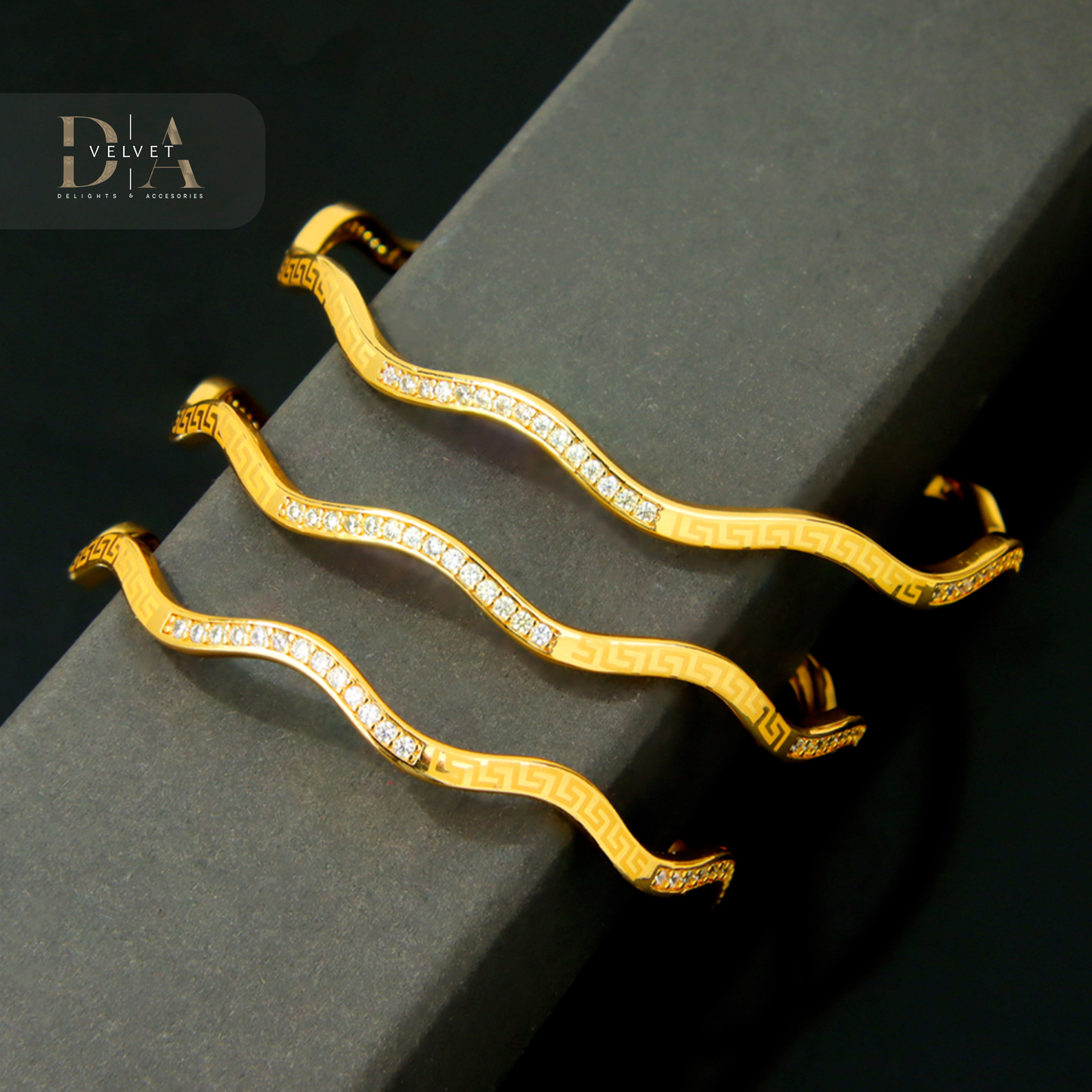 4 Pieces Fashion Elegant Wave Design Zircon Bangle 21k Gold Plated